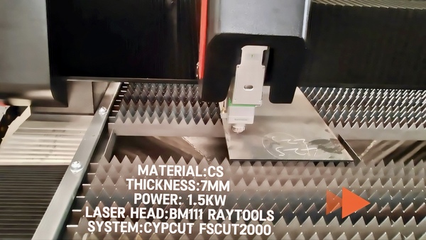 fiber laser cutting machine 1.5KW