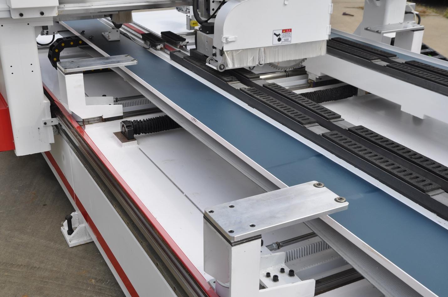 CNC Machine WOODEN DOOR GAUGE SIDE EDGES SAW CNC Saw For Doors