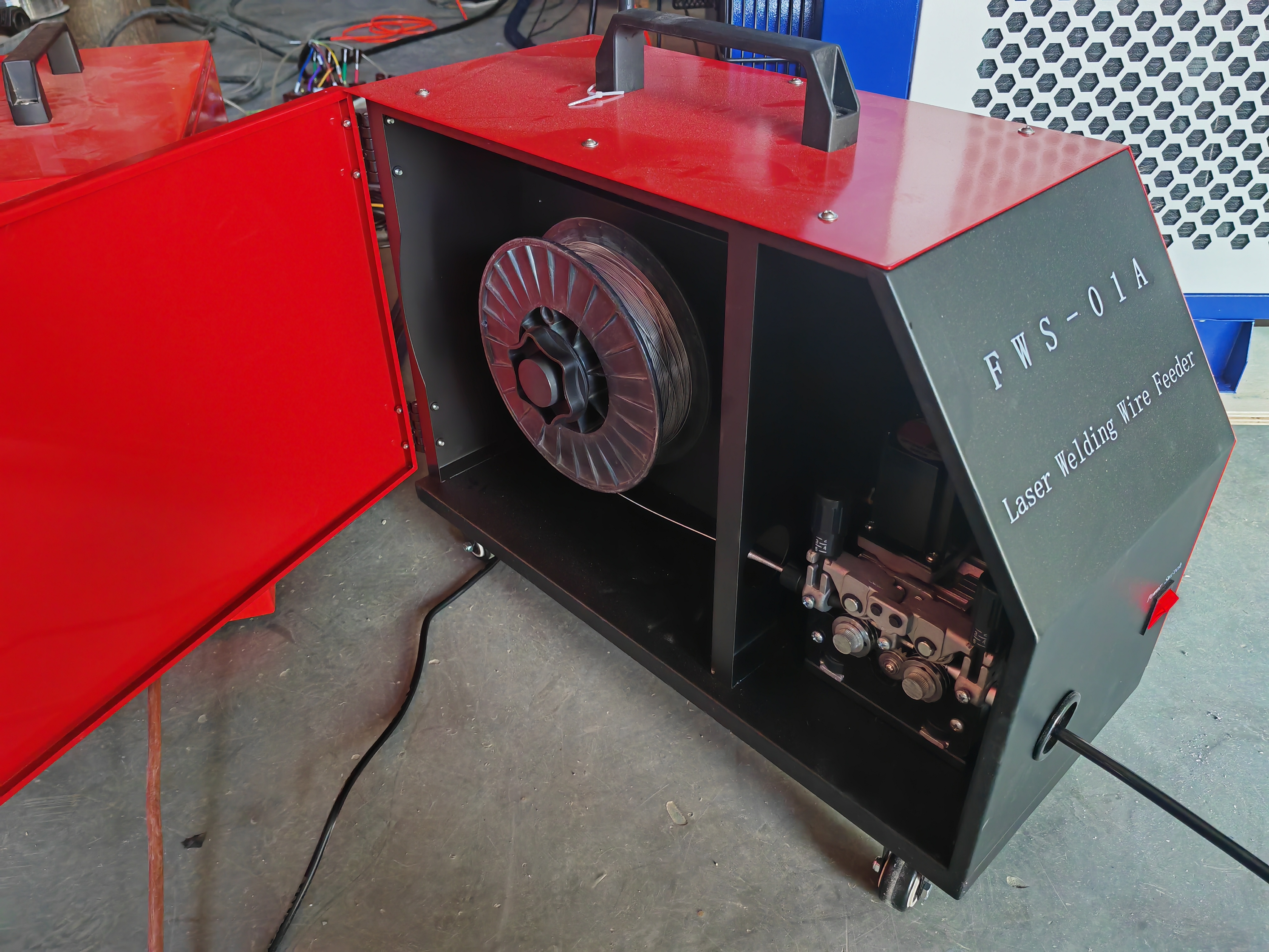 Ready Delivery 3 IN 1 Multifunctional Laser Welders Machine 3000W