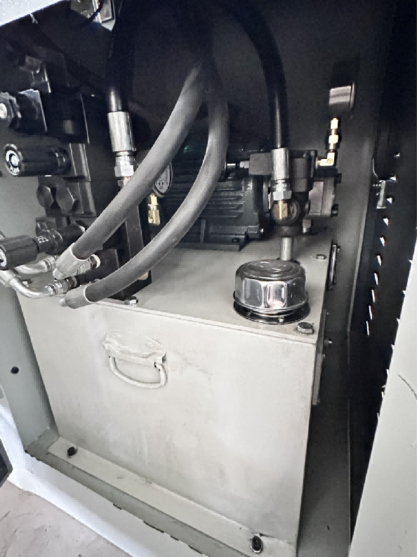 CNC Veneer Cutting Machine for Furniture